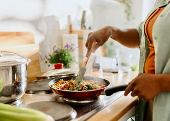 9 healthy eating tips that can help reduce inflammation