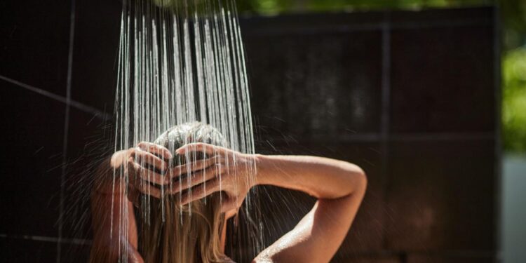 Cold showers: What the science says about the benefits | CNN